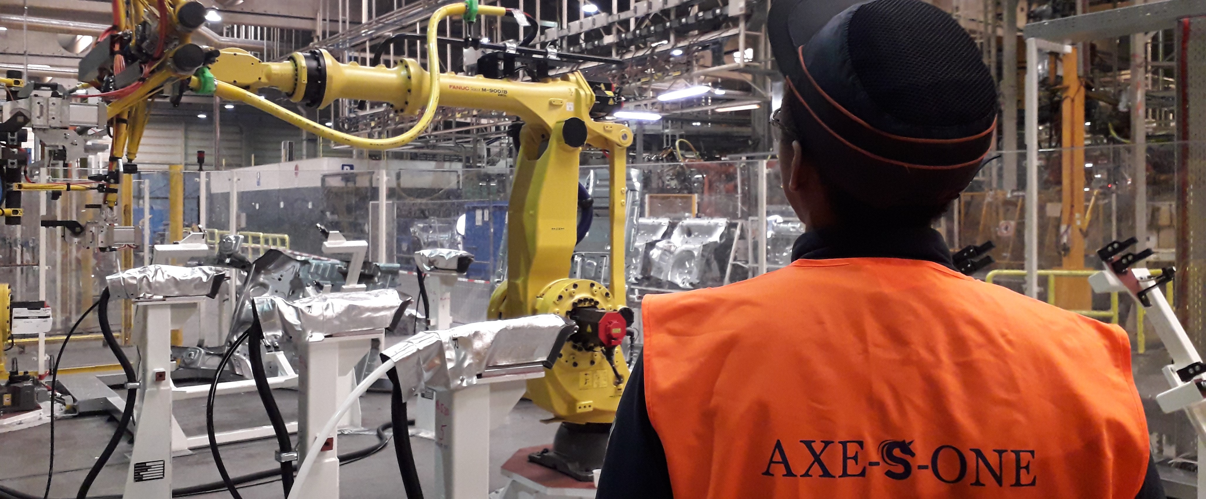 Robot FANUC pendant une phase de mise au point industrielle